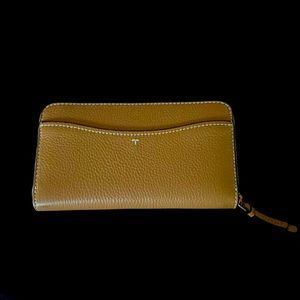 Brand new with tags Tory Burch wallet